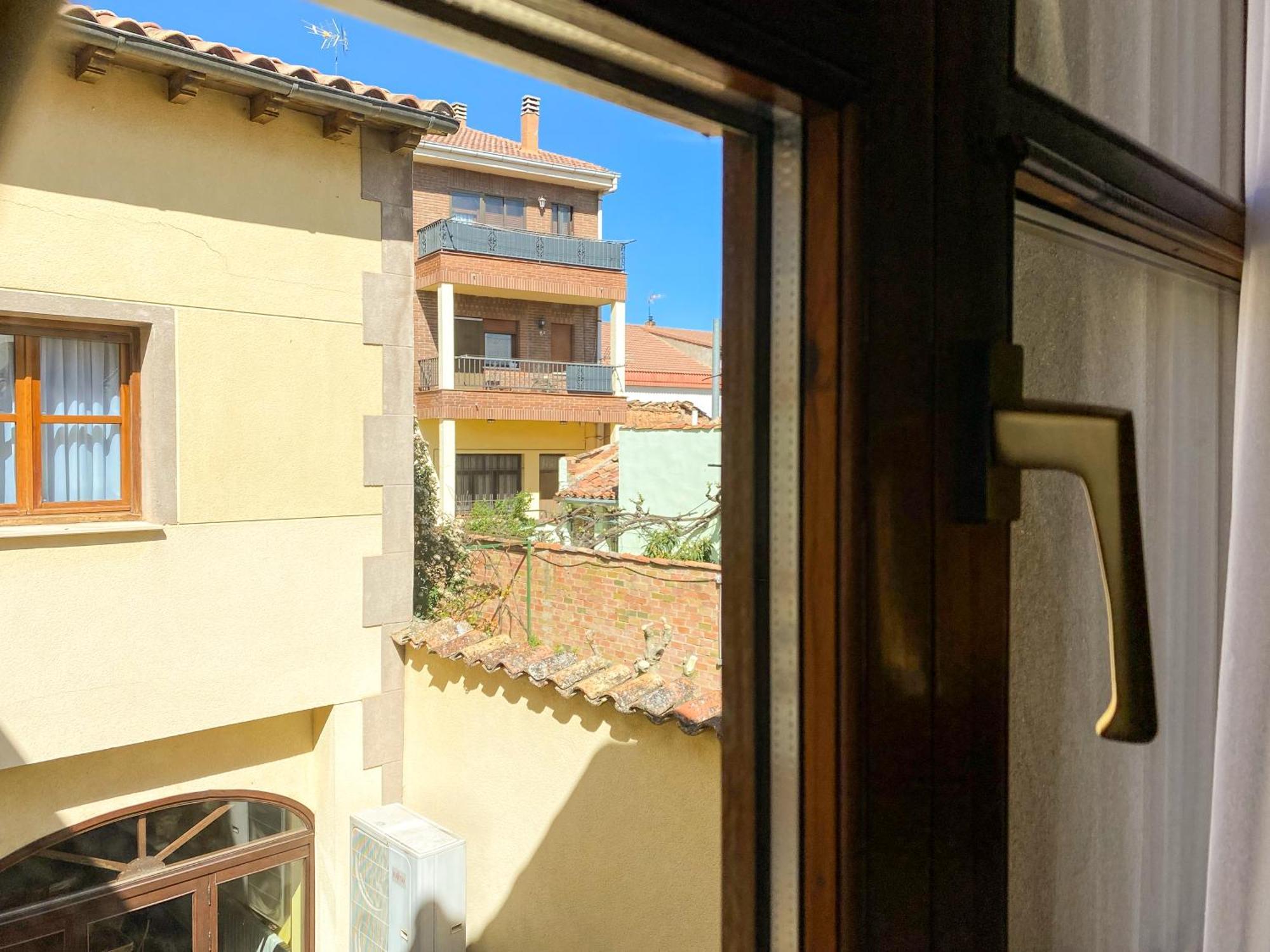 Posada Los Leones Berlanga de Duero Esterno foto