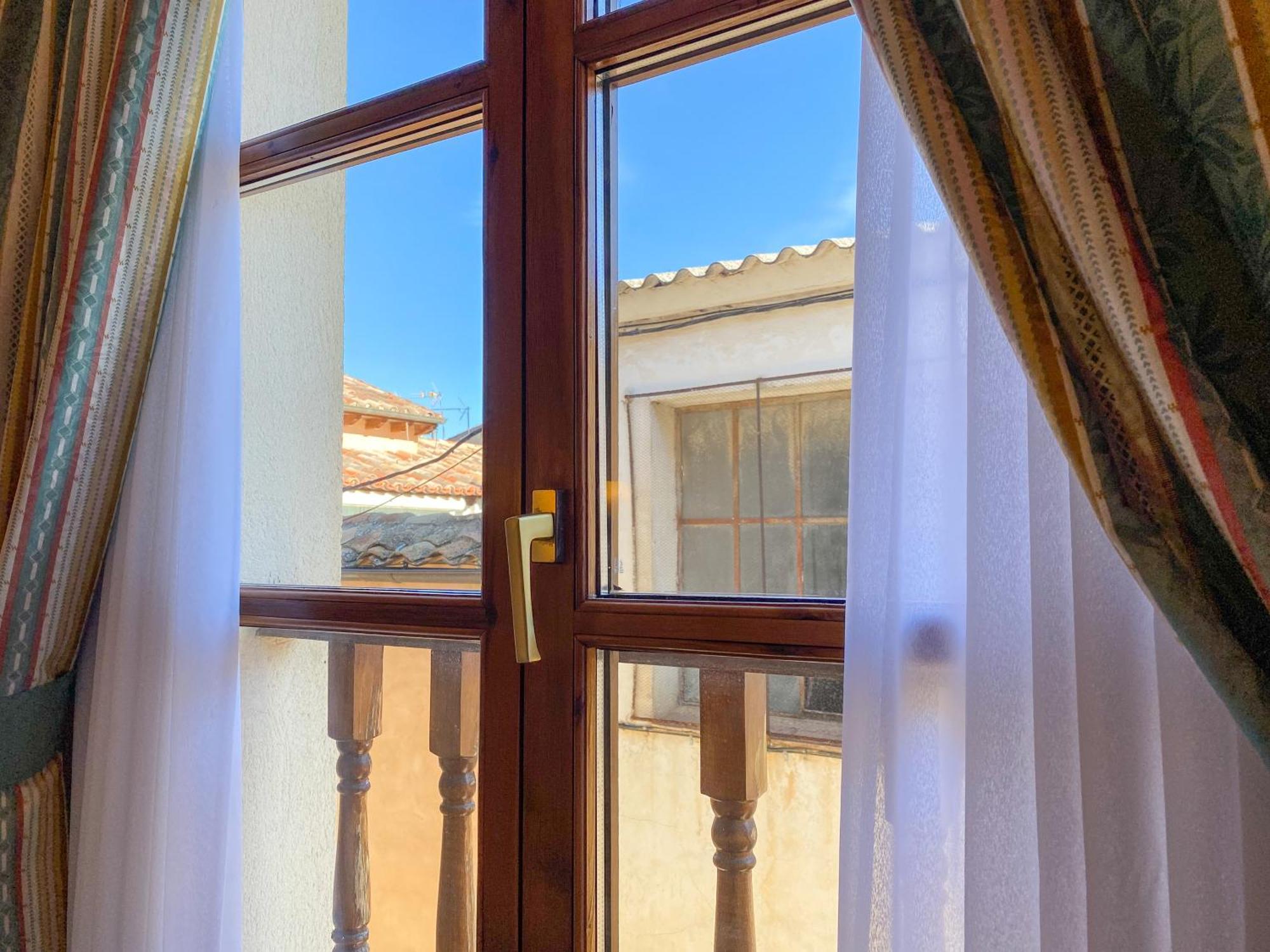 Posada Los Leones Berlanga de Duero Esterno foto